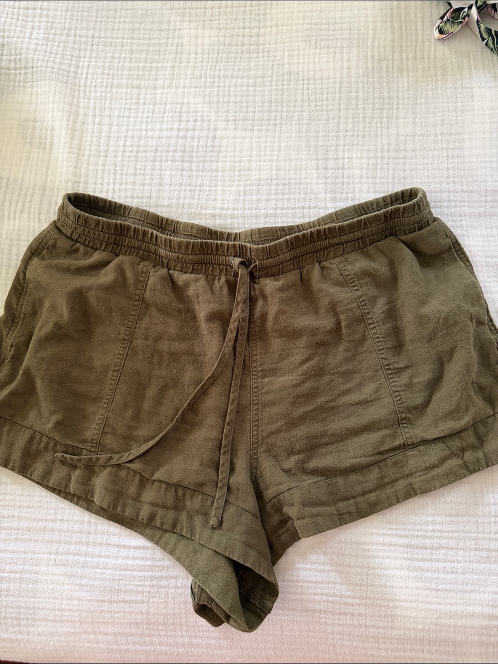 Universal Thread Olive Green Drawstring Athletic Shorts
